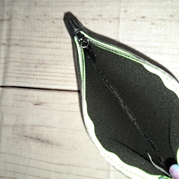 Ipsy Vampy Goth Makeup Bag - Picture 8 of 8